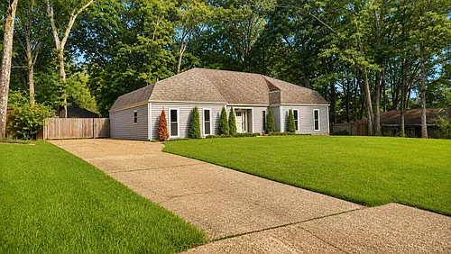 89 Ericson Rd Photo 1