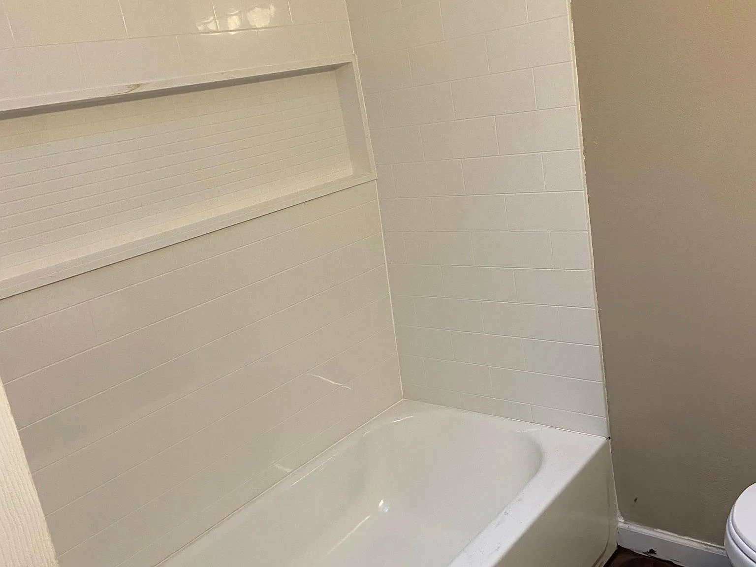 3 bed, 960 sqft, $1,600 — Photo 4