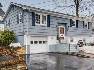 86 Georgia Ave, Lowell, MA 01851