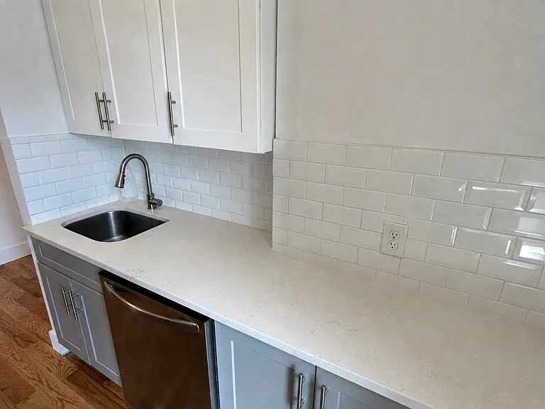 2004 Crotona Ave #3 — Photo 14