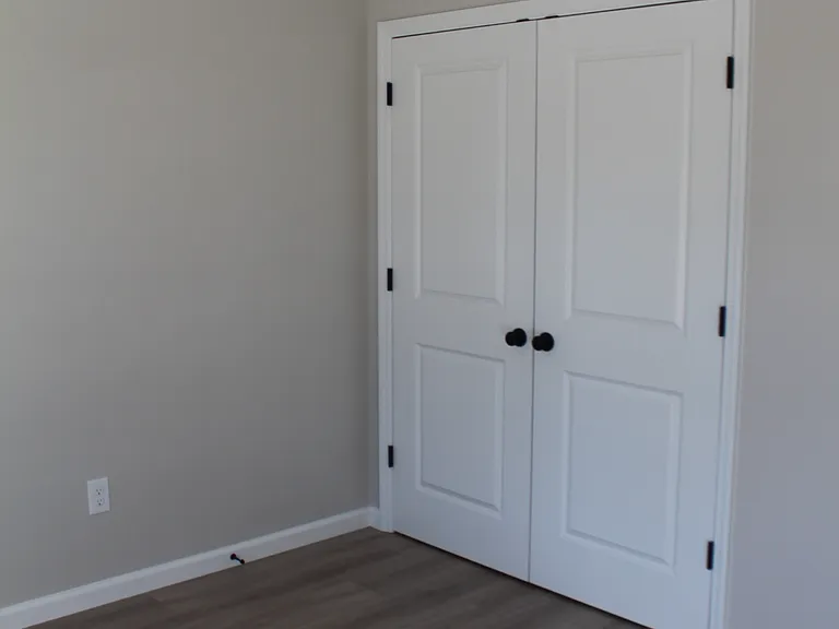 404 NW Lake City Ave — Photo 9