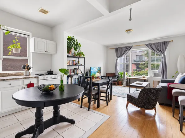 221 Montrose Avenue image 1 of 7