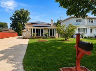 139 N Hemlock Ave, Wood Dale, IL 60191