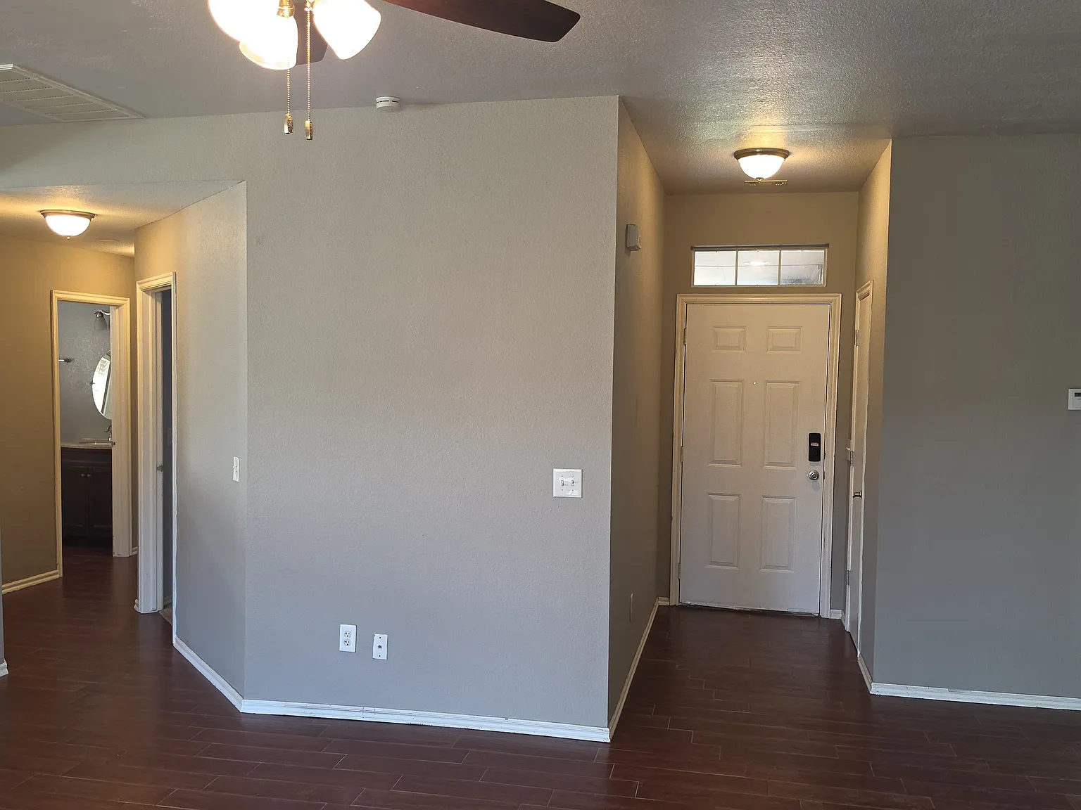 3 bed, 1491 sqft, $1,700 — Photo 2