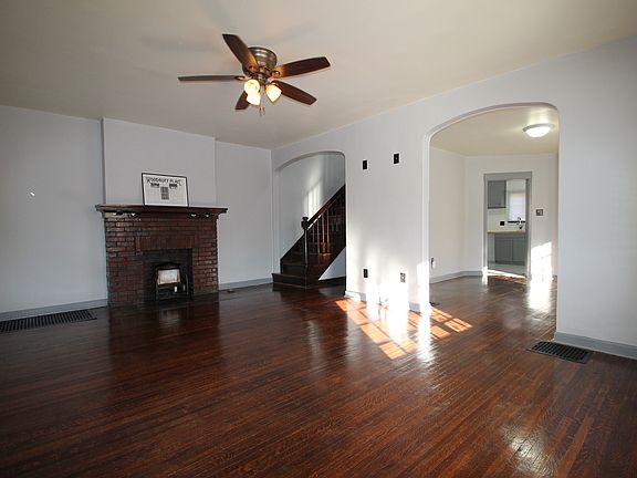 3rd image of 505 Woodruff Place West Dr