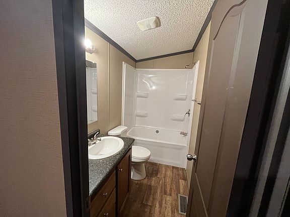 5th image of 195 NE Coachlight Dr #183