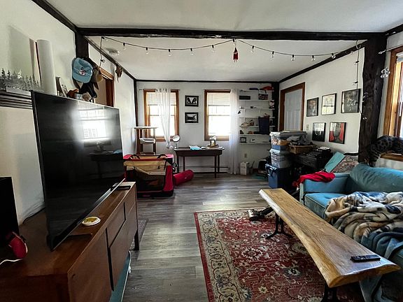 3rd image of 207 Whitehall Ave #1