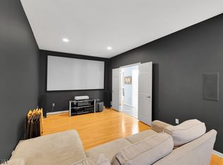 39 Autumn Ridge Rd, Parsippany-Troy Hills Twp., NJ 07950