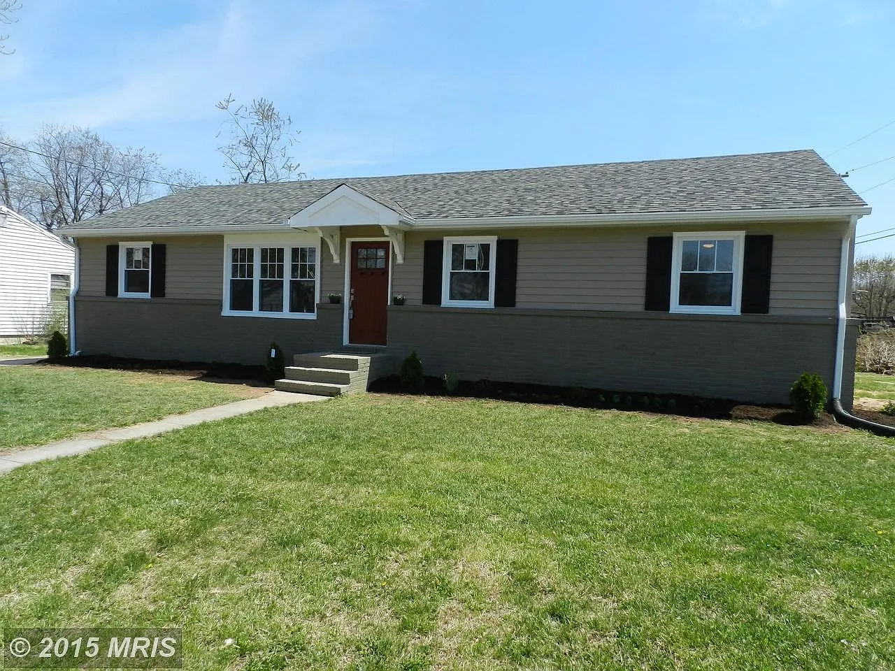 233 Glen Rd photo 1