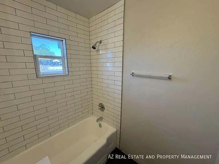 1036 N 16th St — Photo 22