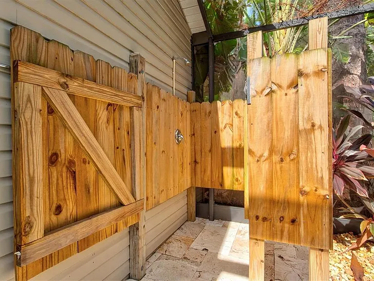 2729 Sydelle St — Photo 43