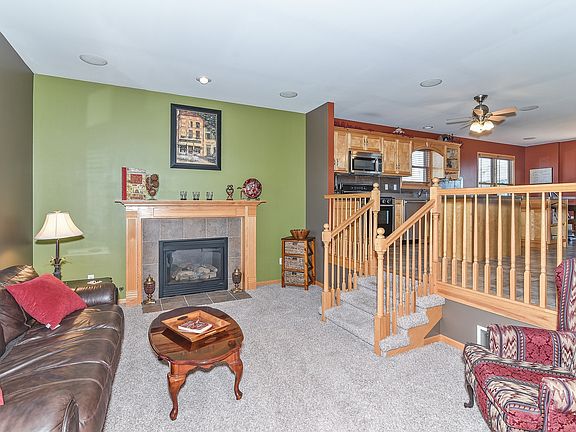 3rd image of 1872 Claire Dr