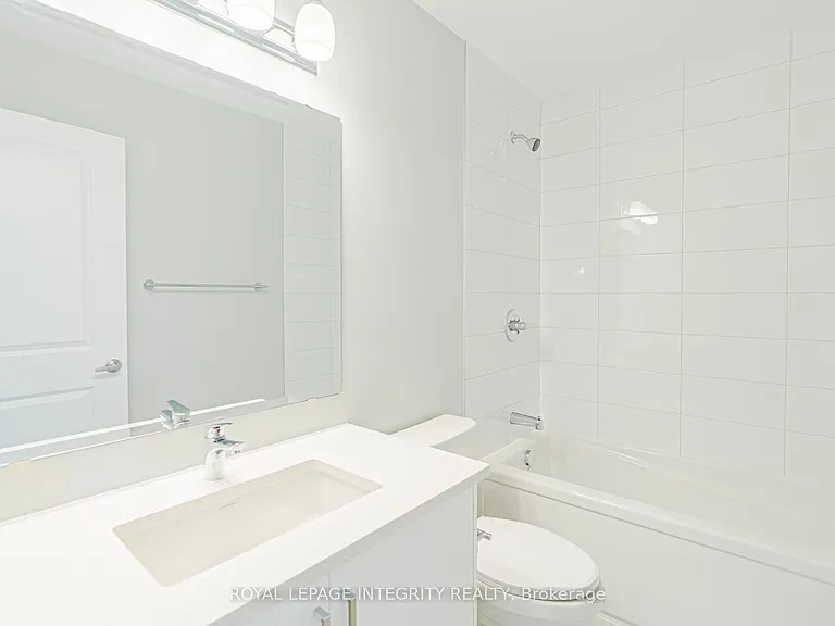 96 Osler St E — Photo 21