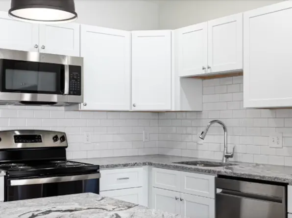 The Residences at Berkshire Road, 10 Berkshire Rd #D934a3e28, West Hartford, CT 06110