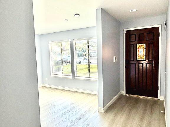 4th image of 12225 Creekwood Ave