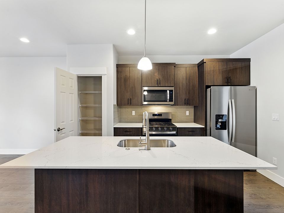 1st image of 20576 SE Nina Ave