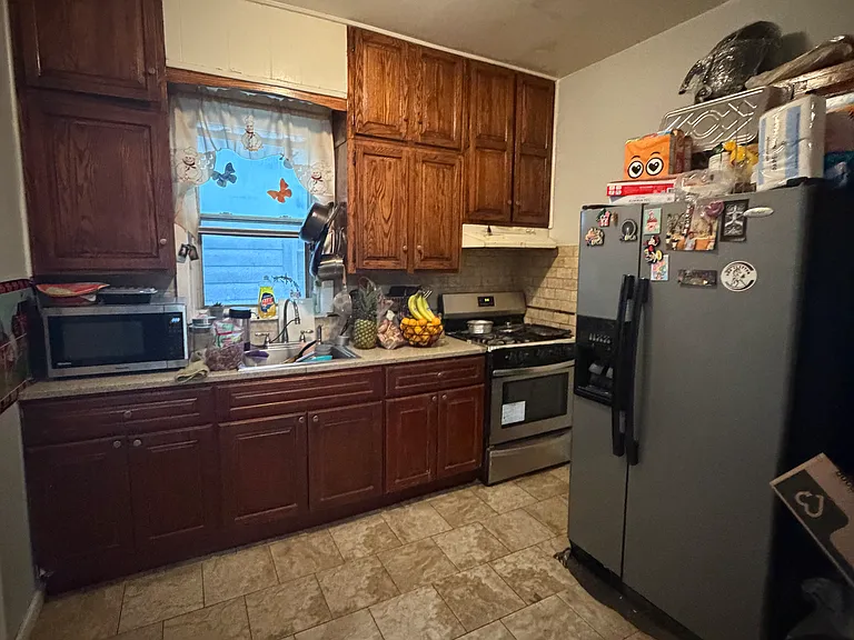 80 Cutler St #2 — Photo 2