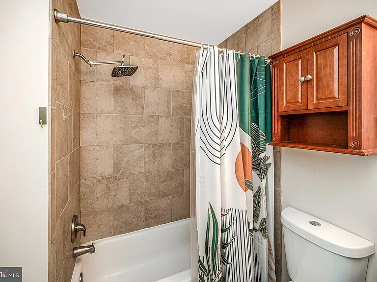75 Fern Oak Cir #303 — Photo 15
