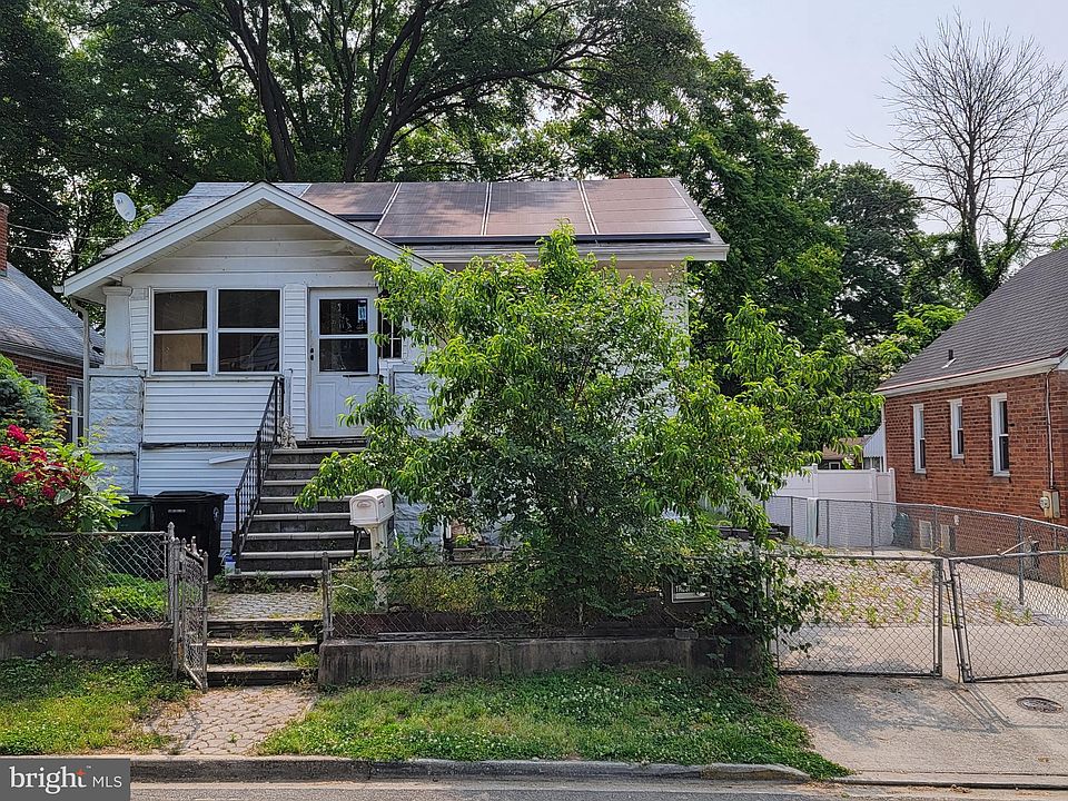 2nd image of 4509 38th Pl