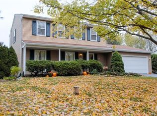 11S457 Webster Ln, Naperville, IL 60564