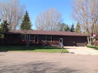 113 17th St NE, Devils Lake, ND 58301