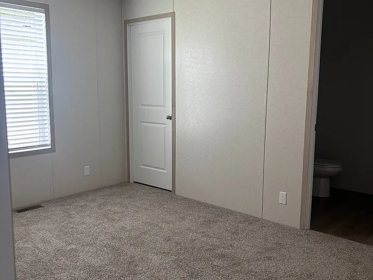 808 Stanley St #900 — Photo 4
