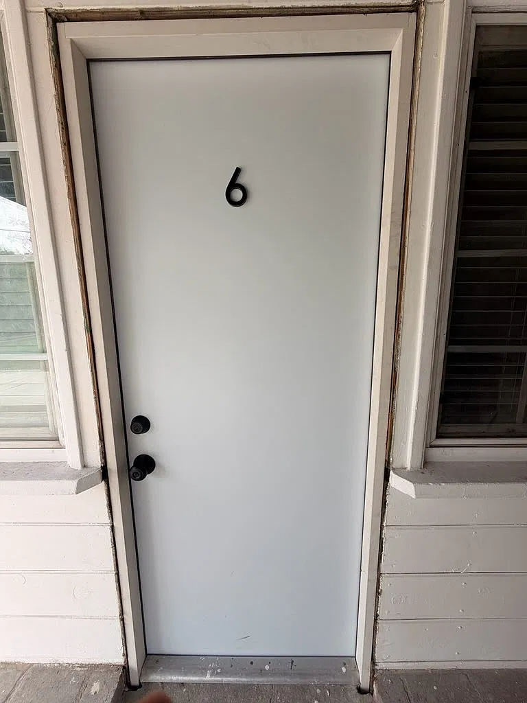Studio, $2,500 — Photo 4