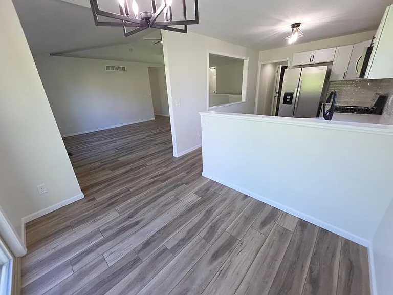 1813 Rambling Rose Ln — Photo 6