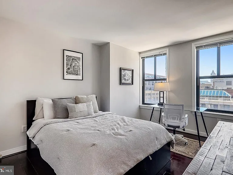 631 D St NW #934 — Photo 11