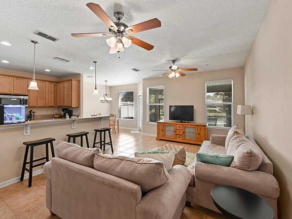 3rd image of 457 Walnut Dr