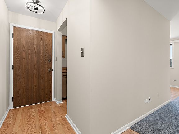 3rd image of 15723 Peggy Ln APT 5