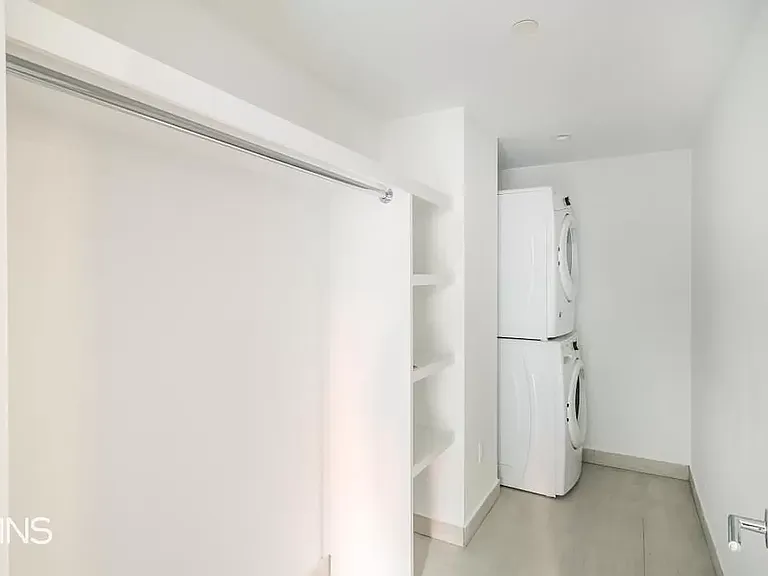 423 Ocean Pkwy #1A — Photo 6
