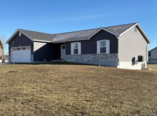 600 Split Rail Ct, Wright City, MO 63390