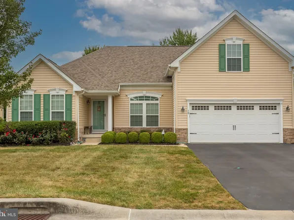 10 Fairway Dr, Ocean View, DE 19970