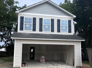 904 S Raiford St, Selma, NC 27576