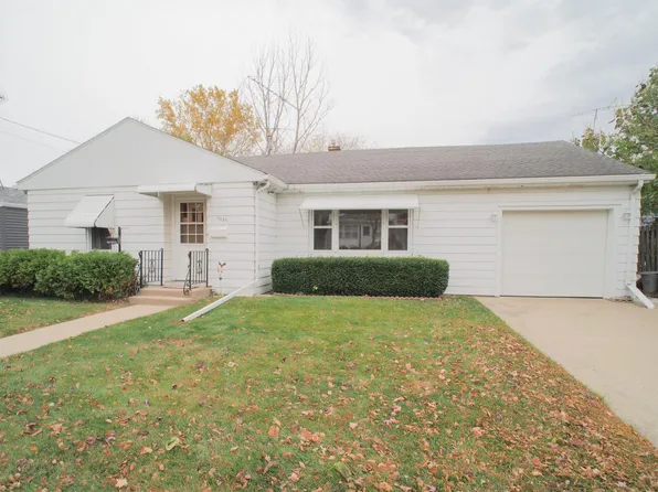 1021 Center STREET, Watertown, WI 53098