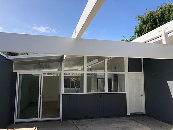 3rd image of 3349 Tropicana Dr