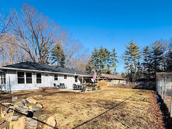 3rd image of 2115 E 91st St