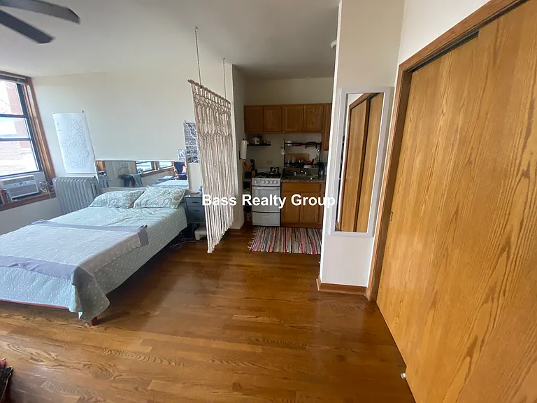 4806 N Kedzie Ave #107 — Photo 2
