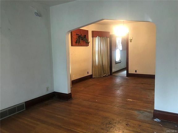 4th image of 252 Cambridge Ave