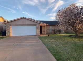 5601 Cedar Ridge Dr, Enid, OK 73703