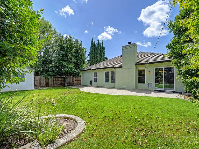 1690 Gill Dr — Photo 38