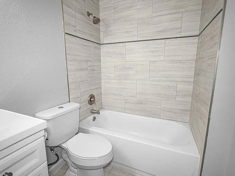 1315 Alliance St #2 — Photo 15