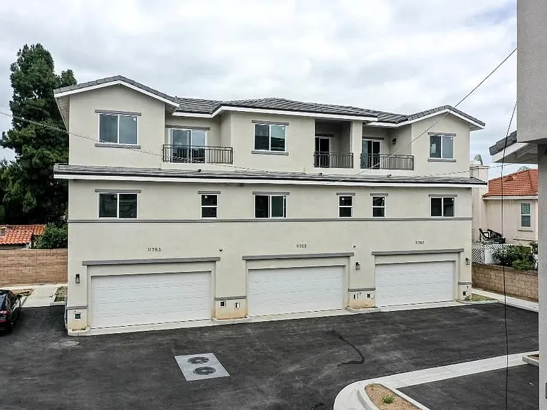 8073 Mount Everest Ct — Photo 6
