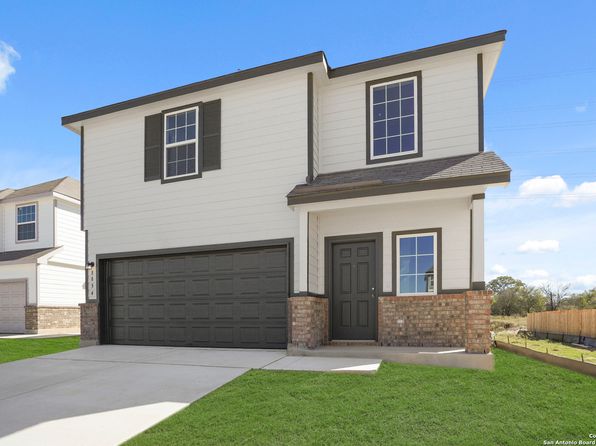 8854 Black Oak Drive, Elmendorf, TX 78112