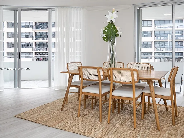 5161 Collins Ave #812 — Photo 26