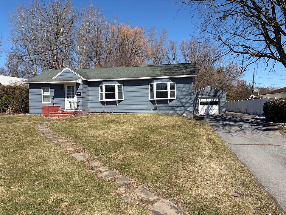 1st image of 22 Tom Miller Rd