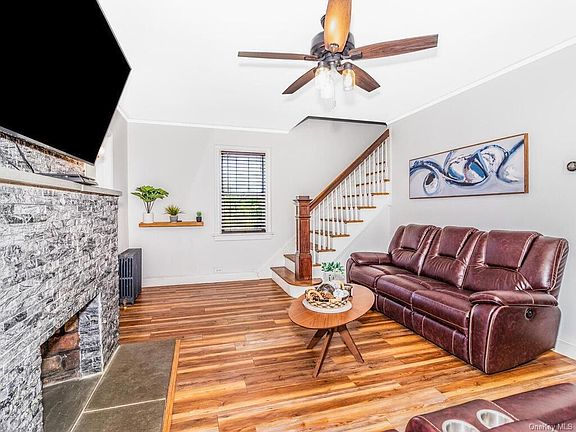 5th image of 263 Roberts Ave