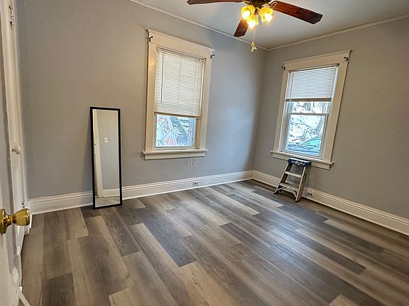 4th image of 1222 Lakewood St #1