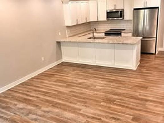 2nd image of 2334 SE Chayse Ln